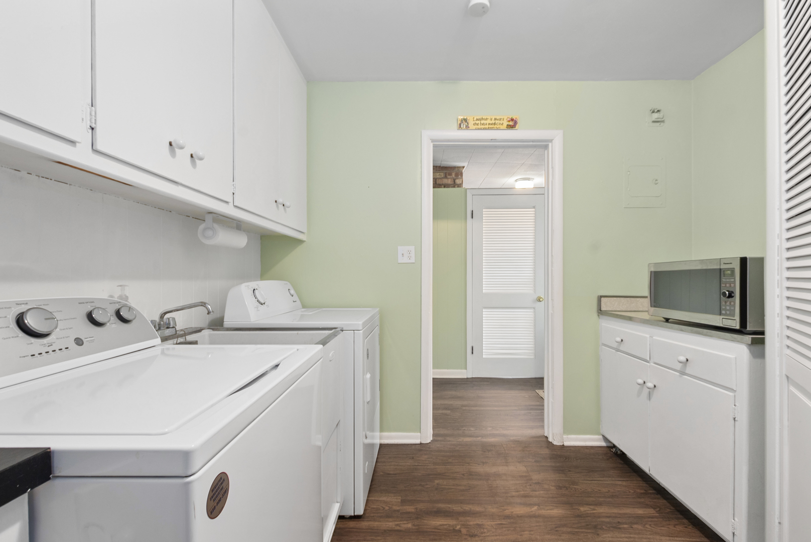 11519 S Neenah Avenue, Worth, IL 60482