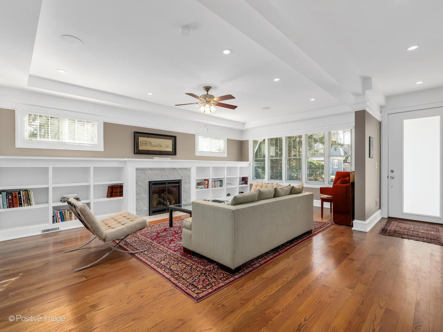 333 Kenmore Avenue, Elmhurst, IL 60126