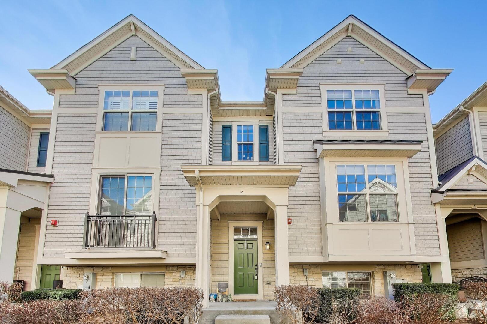303 S Northwest Highway #2, Park Ridge, IL 60068