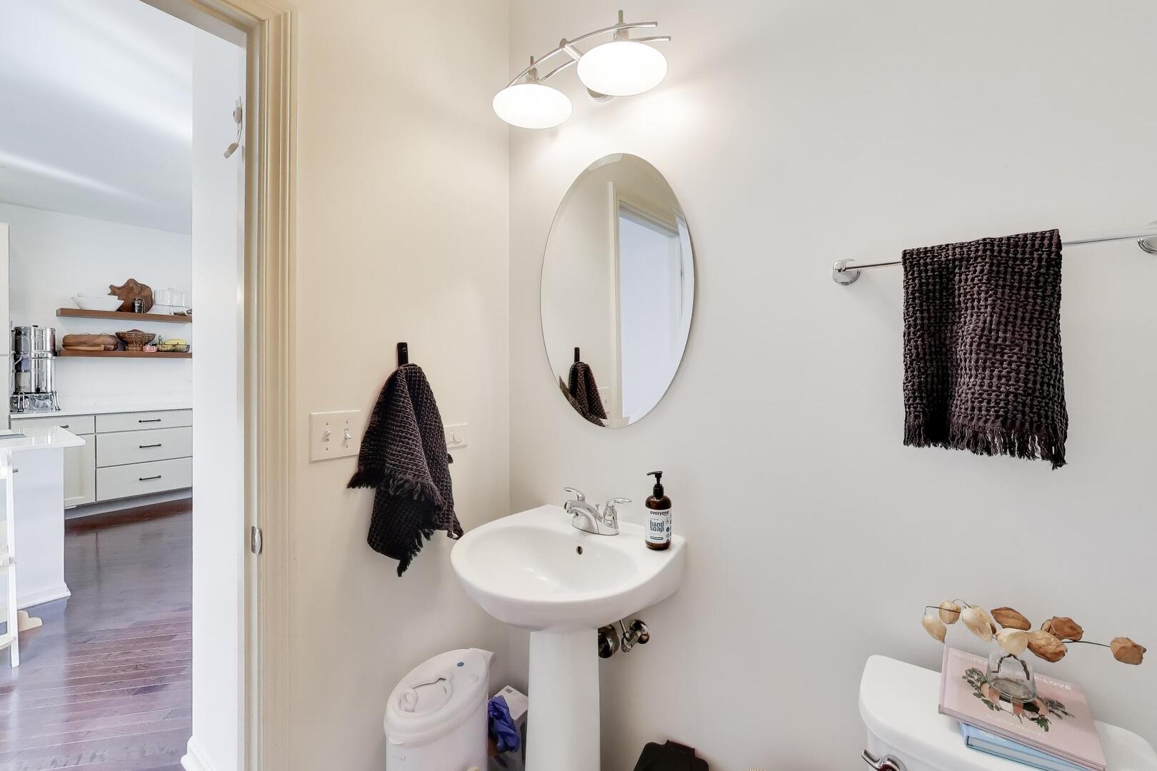 303 S Northwest Highway #2, Park Ridge, IL 60068