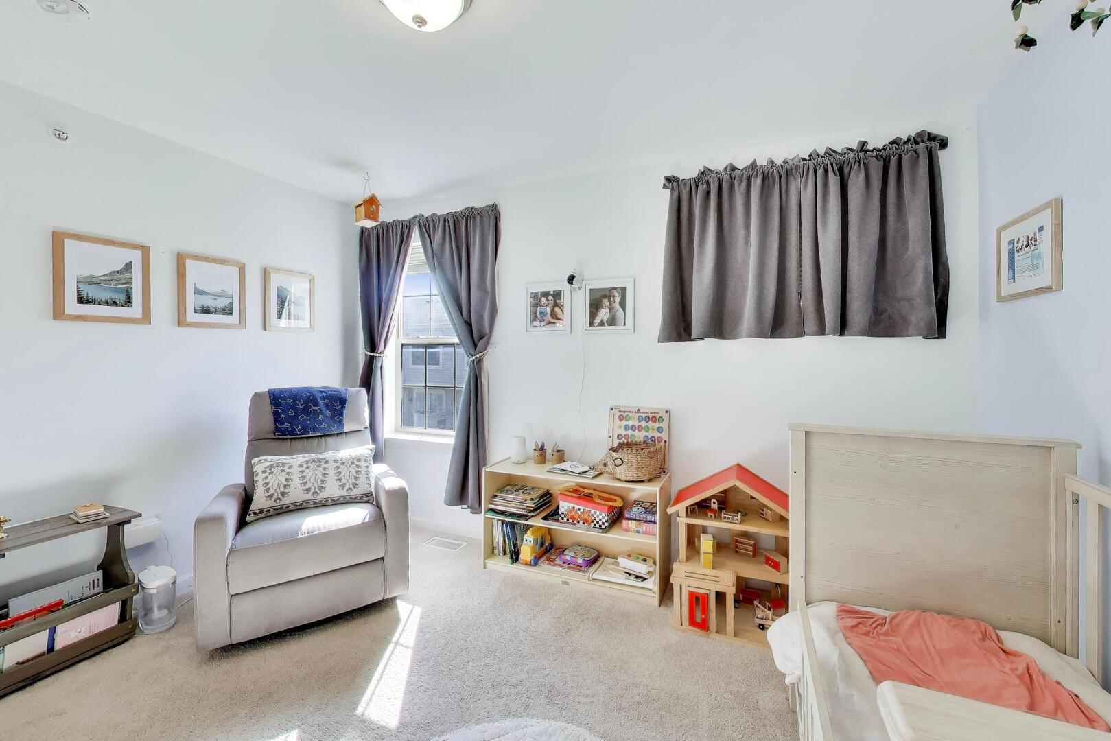 303 S Northwest Highway #2, Park Ridge, IL 60068