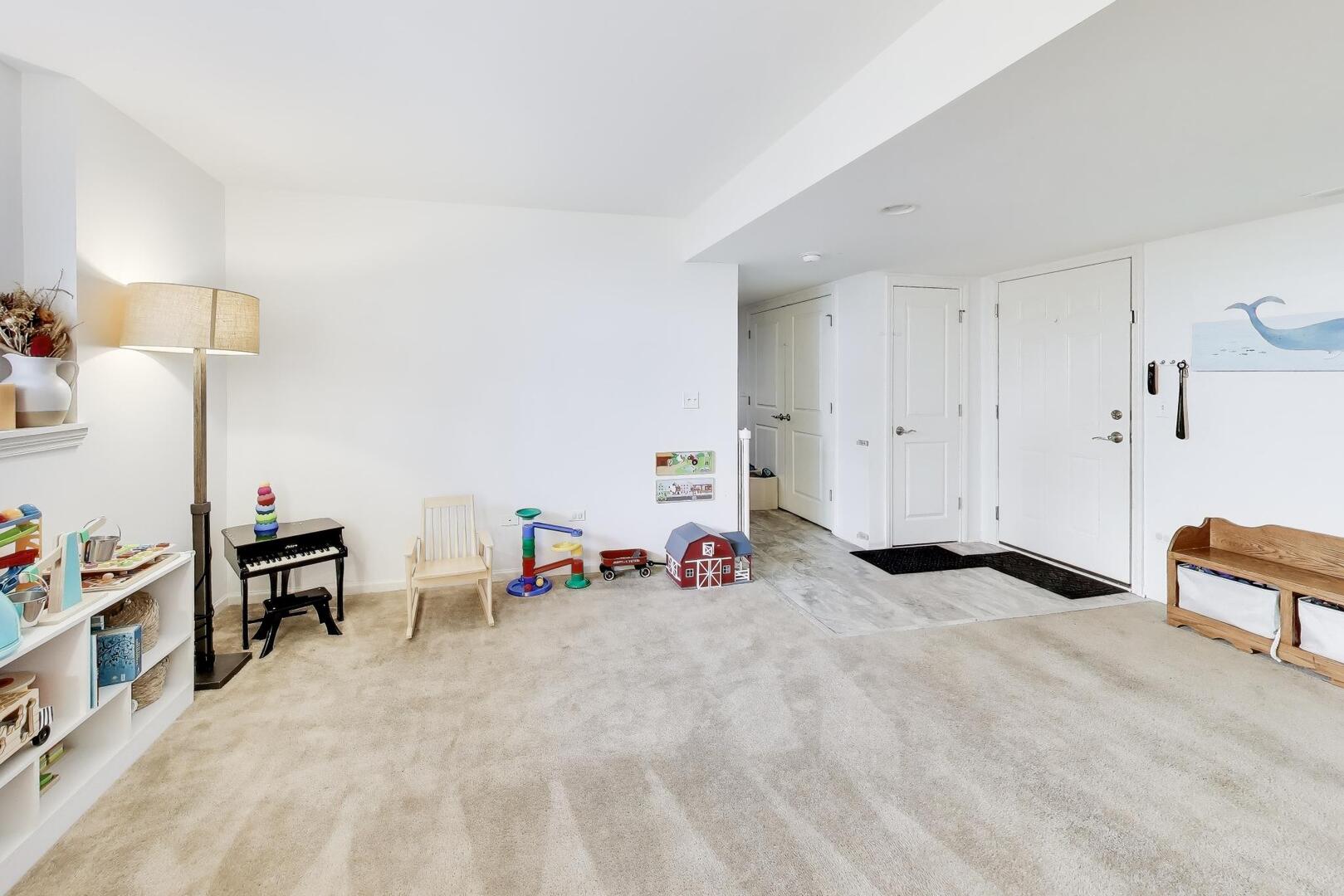 303 S Northwest Highway #2, Park Ridge, IL 60068