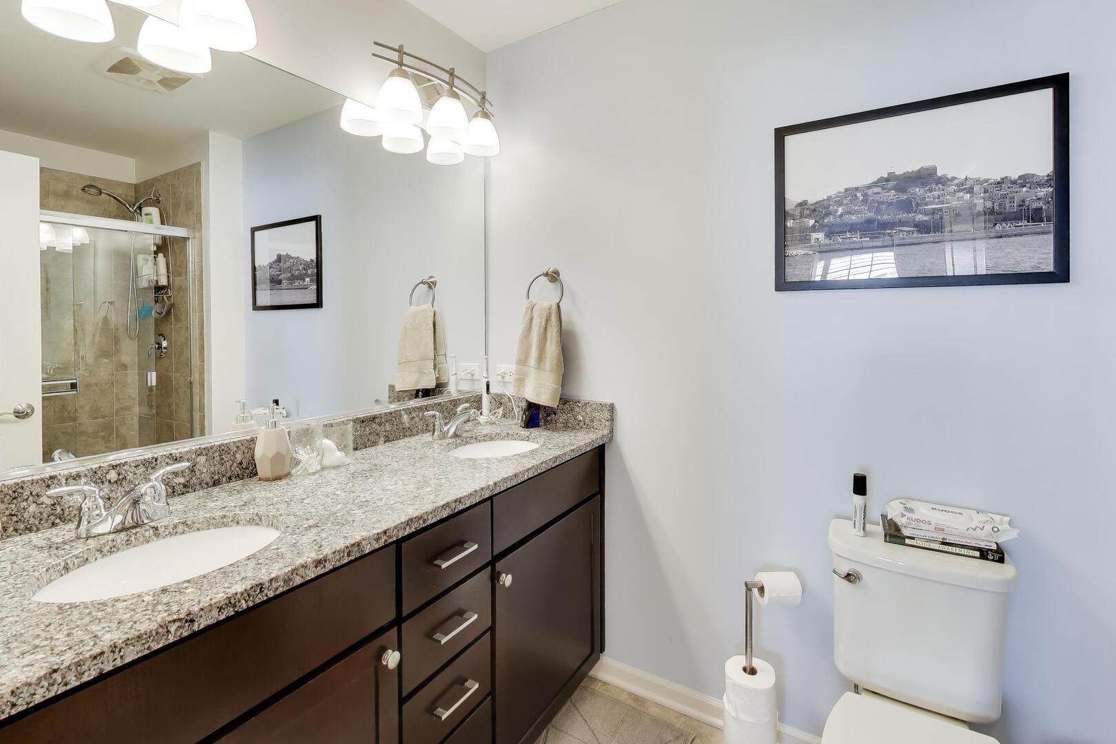 303 S Northwest Highway #2, Park Ridge, IL 60068