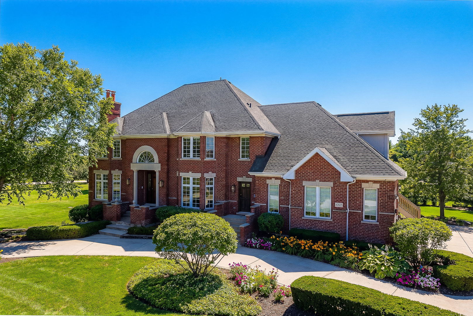 10825 Green Manor Court, Orland Park, IL 60467