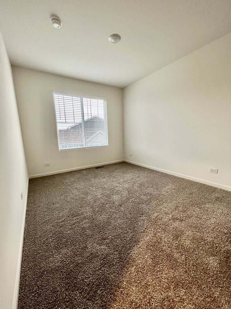 217 Goldenrod Drive, Elgin, IL 60124