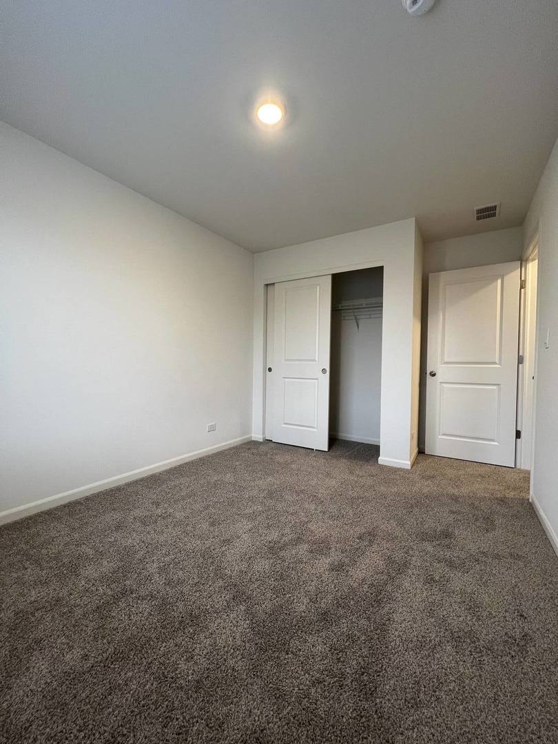 217 Goldenrod Drive, Elgin, IL 60124