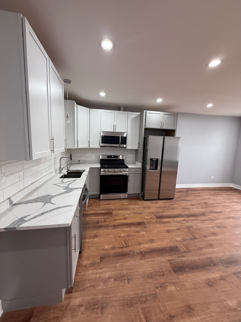 4907 W Walton Street #2, Chicago, IL 60651