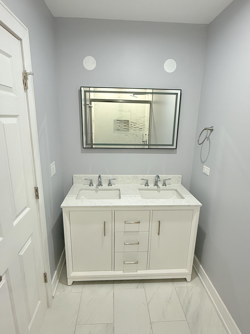 4907 W Walton Street #2, Chicago, IL 60651