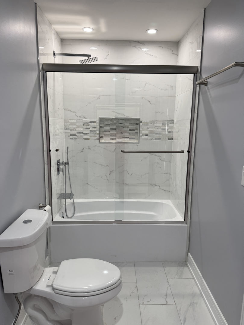 4907 W Walton Street #2, Chicago, IL 60651