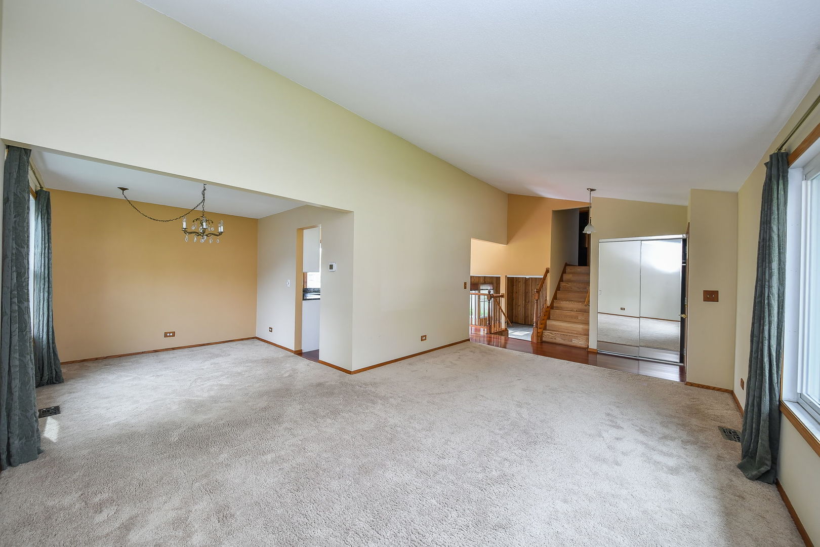 671 Coral Avenue, Bartlett, IL 60103