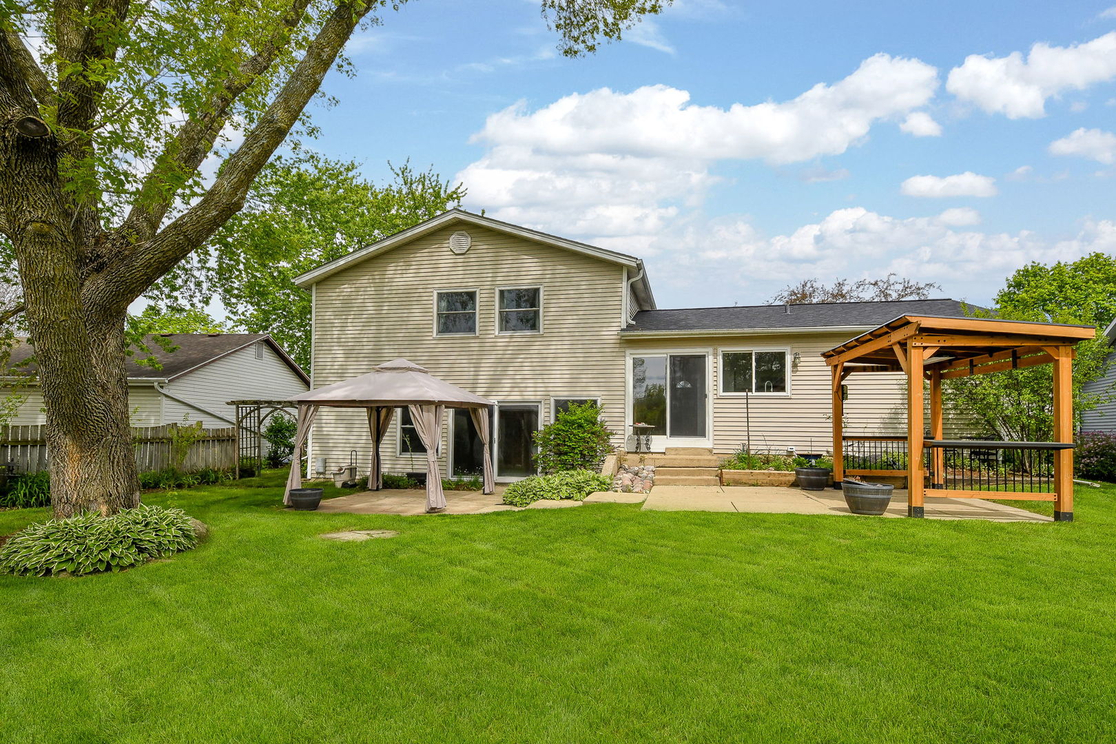 671 Coral Avenue, Bartlett, IL 60103