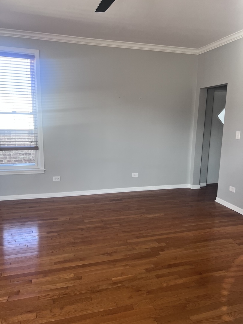 20 W Hinsdale Avenue #2, Hinsdale, IL 60521