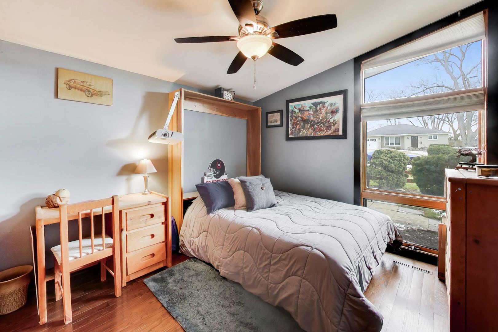 802 Lill Street, Barrington, IL 60010