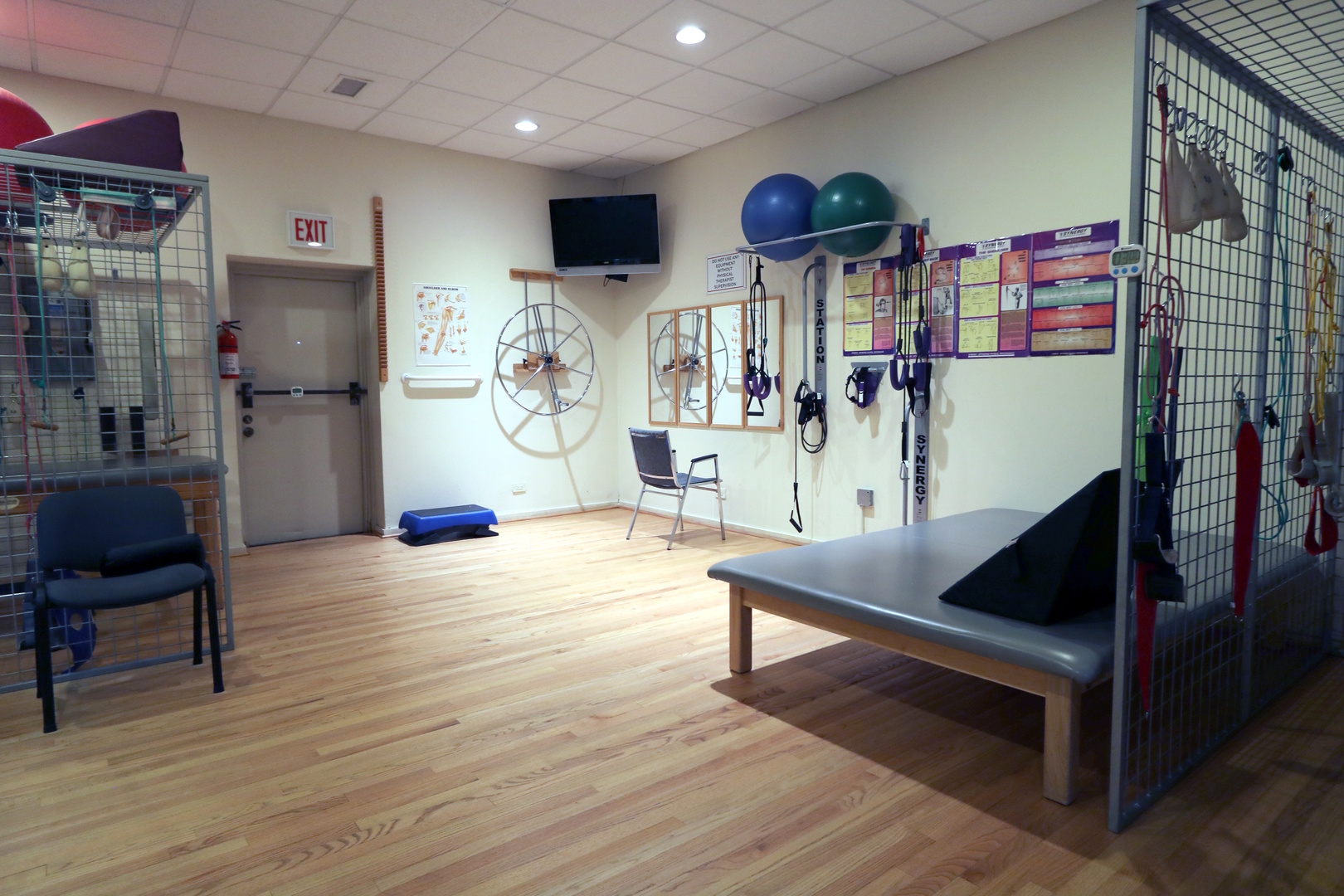 6737 W 95th Street, Oak Lawn, IL 60453