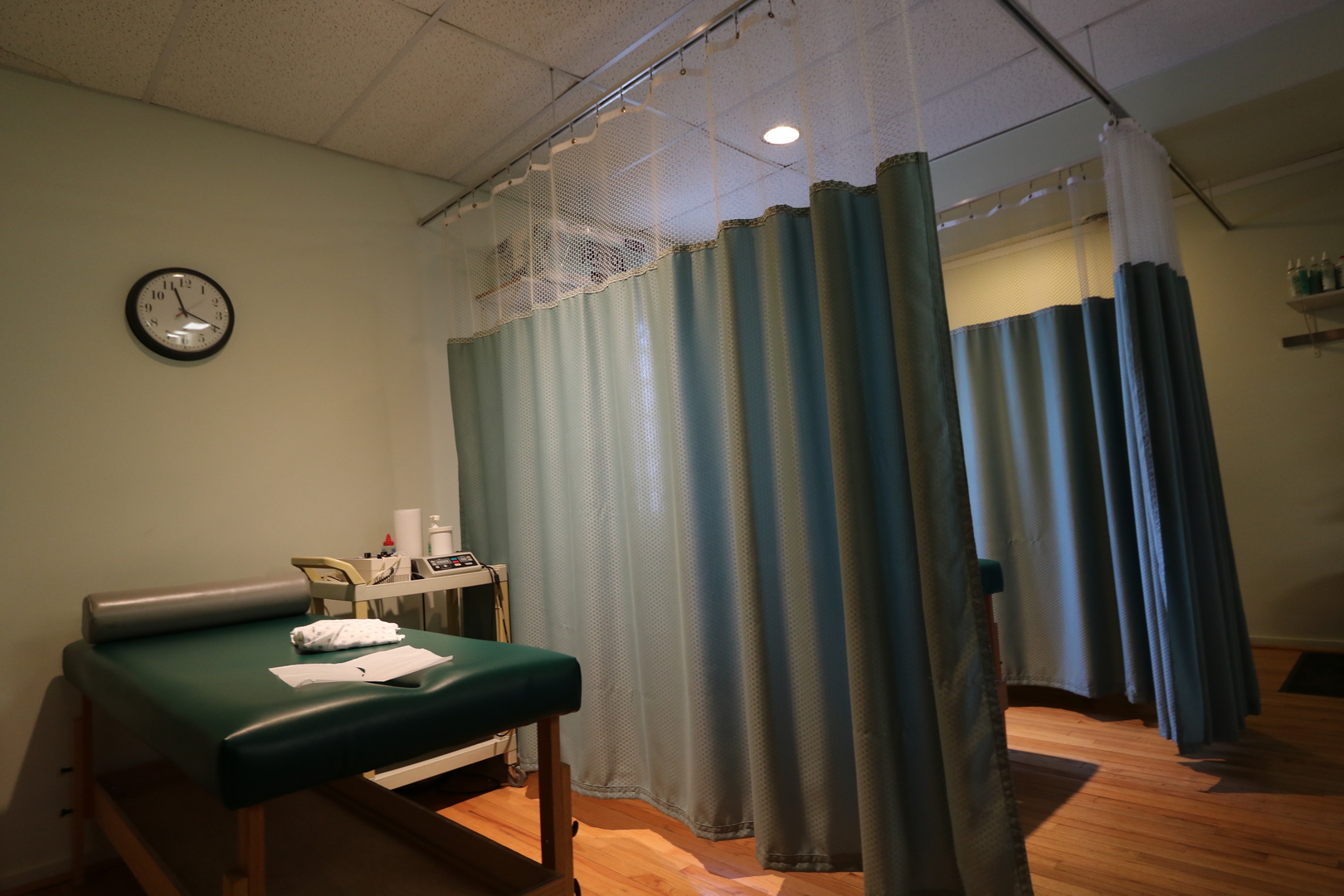 6737 W 95th Street, Oak Lawn, IL 60453