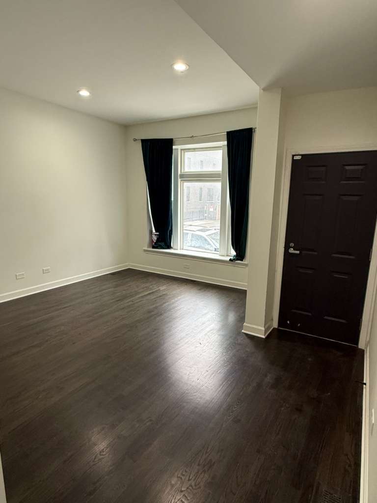 448 N Aberdeen Street #1, Chicago, IL 60642