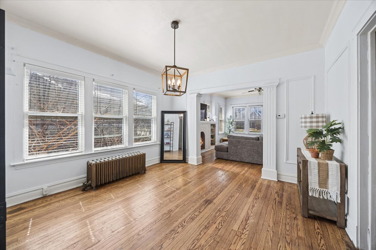 367 Bartram Road, Riverside, IL 60546