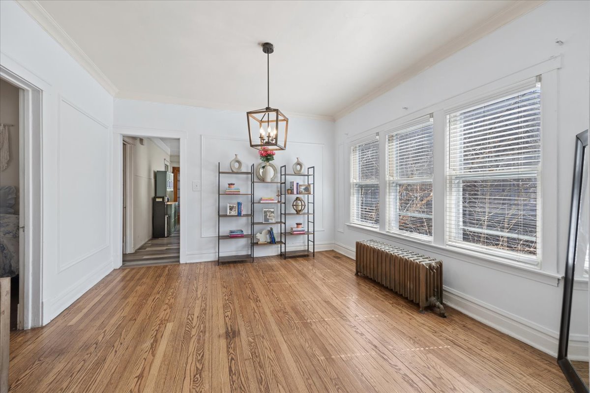 367 Bartram Road, Riverside, IL 60546