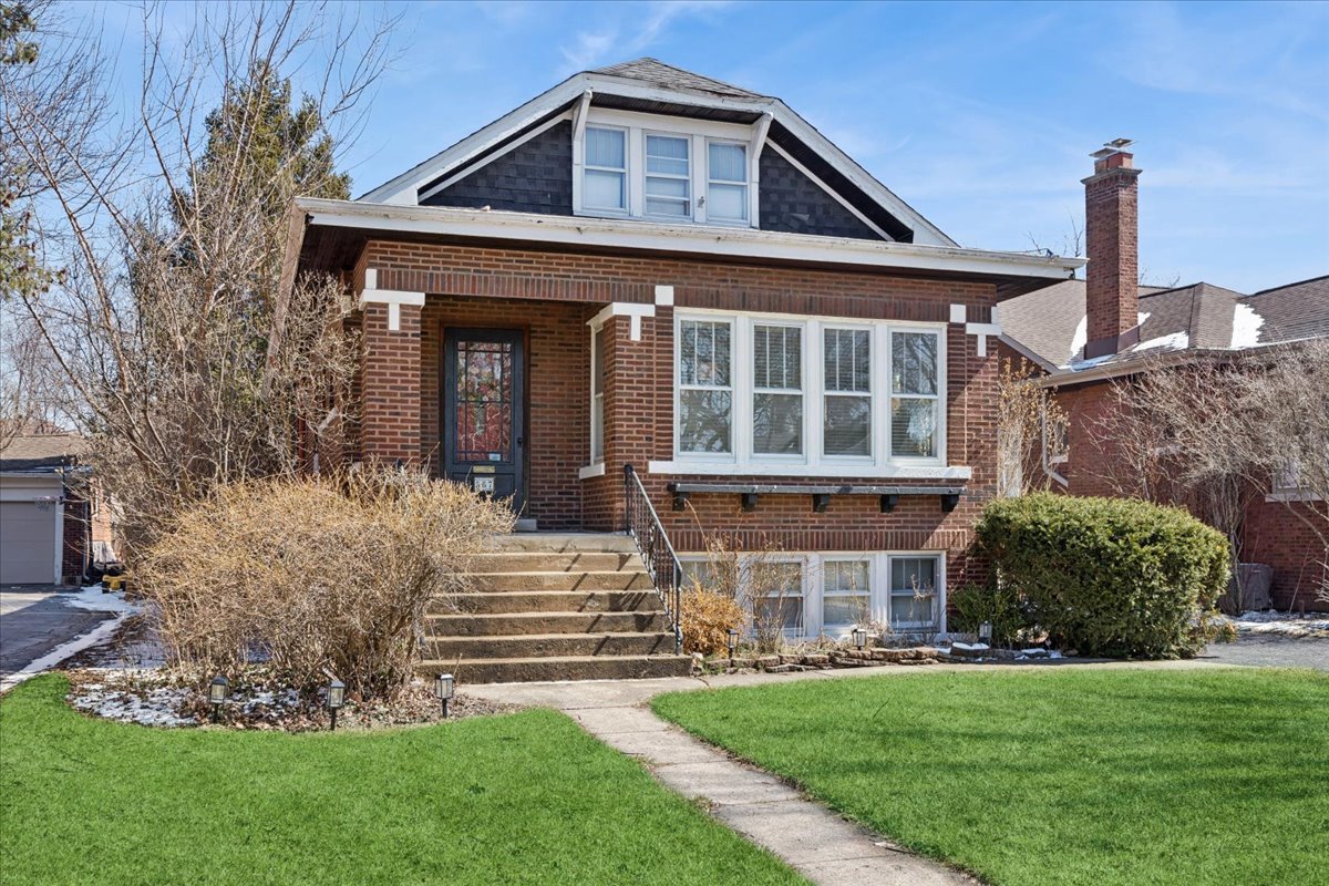 367 Bartram Road, Riverside, IL 60546