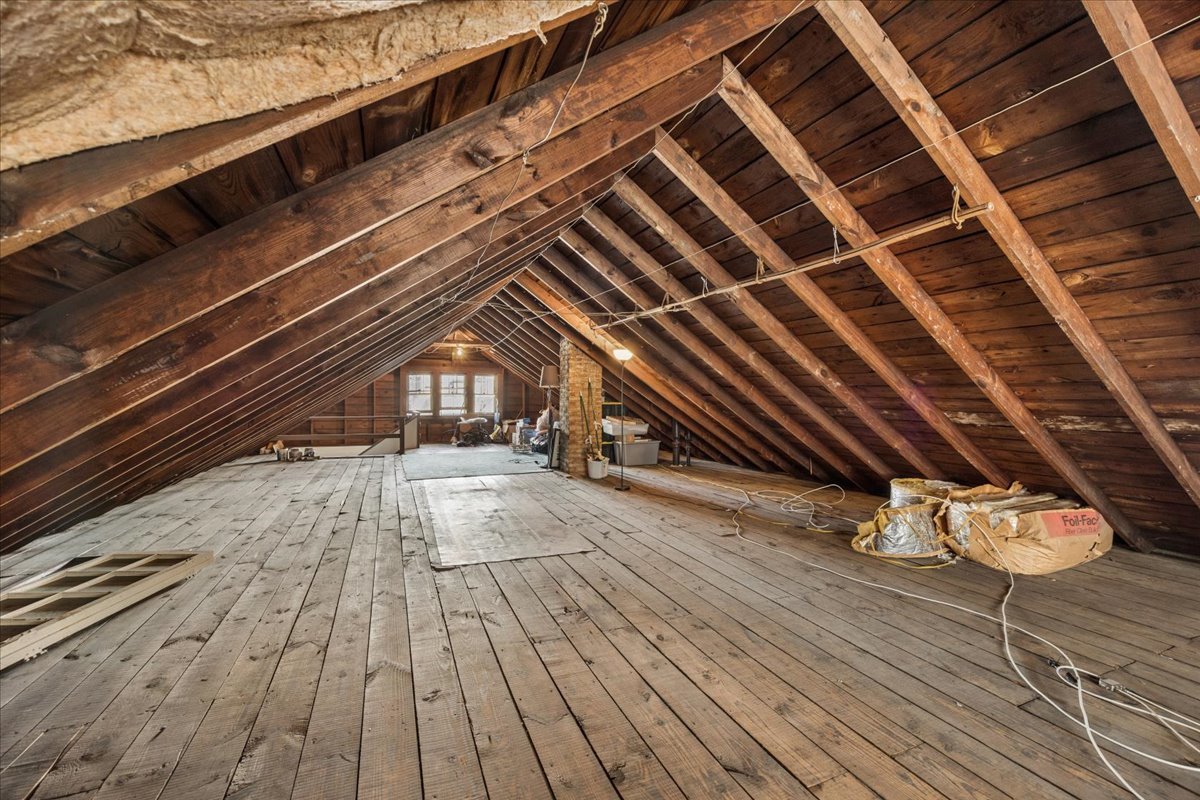 367 Bartram Road, Riverside, IL 60546