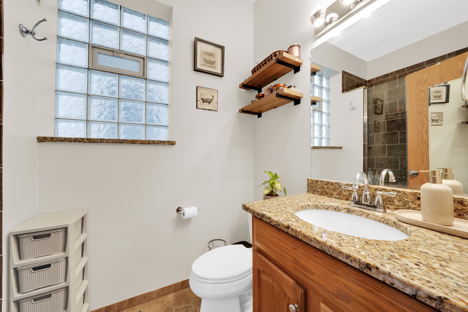 2665 W Warren Boulevard #1, Chicago, IL 60612