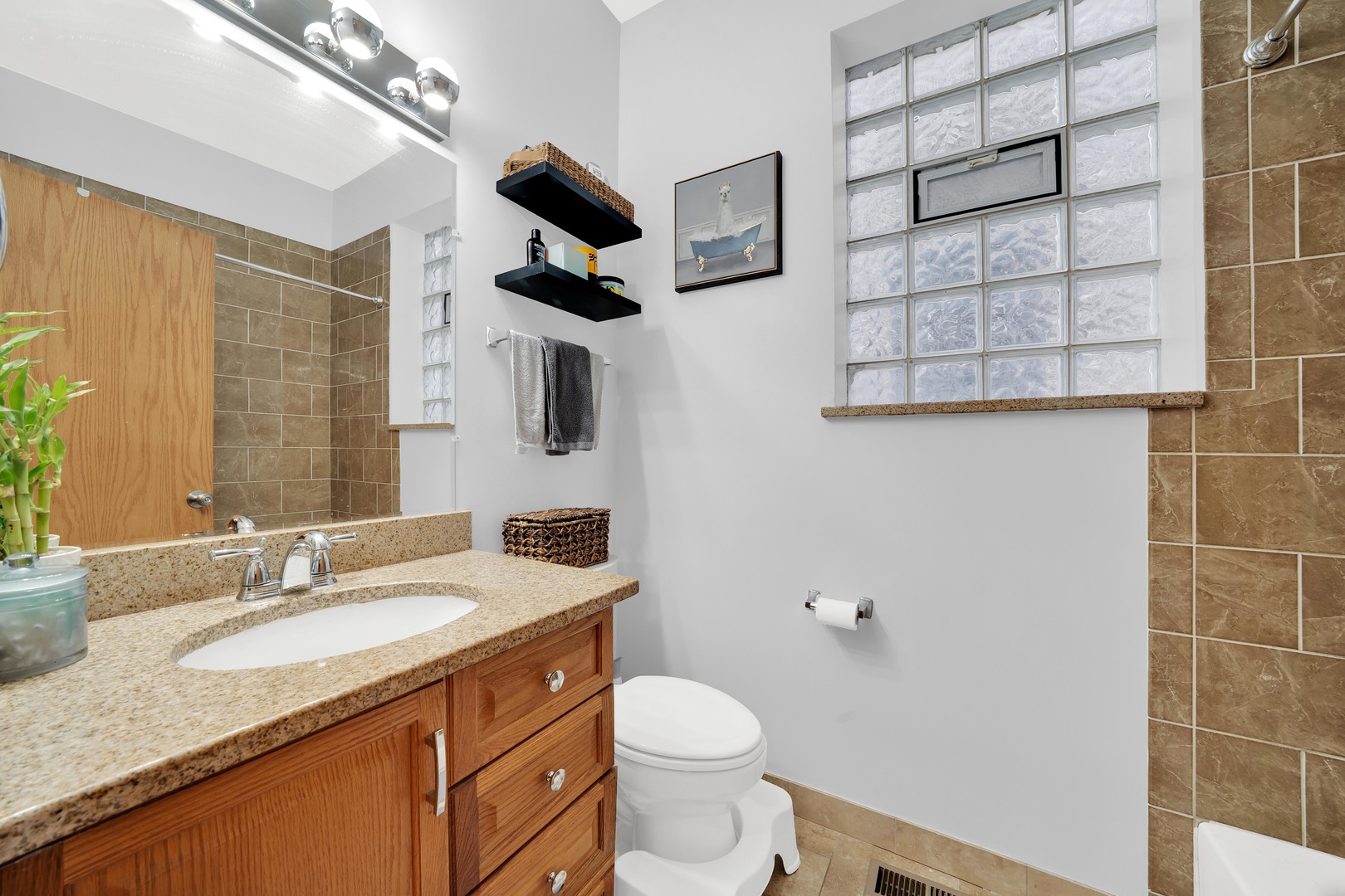 2665 W Warren Boulevard #1, Chicago, IL 60612