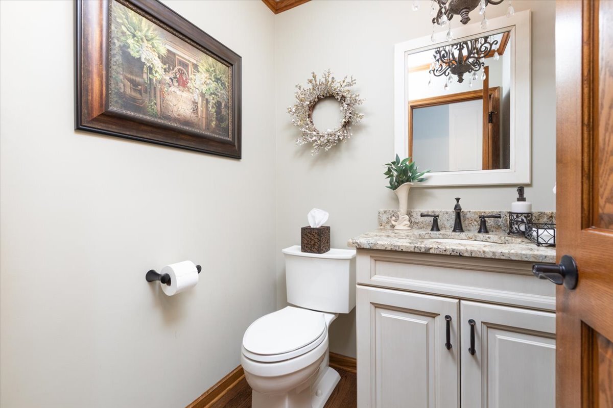 2438 Wendover Drive, Naperville, IL 60565