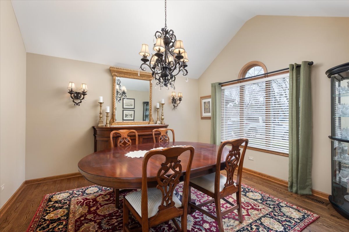 2438 Wendover Drive, Naperville, IL 60565