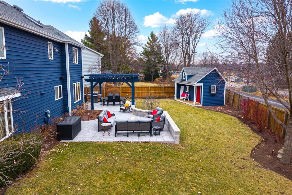 2438 Wendover Drive, Naperville, IL 60565