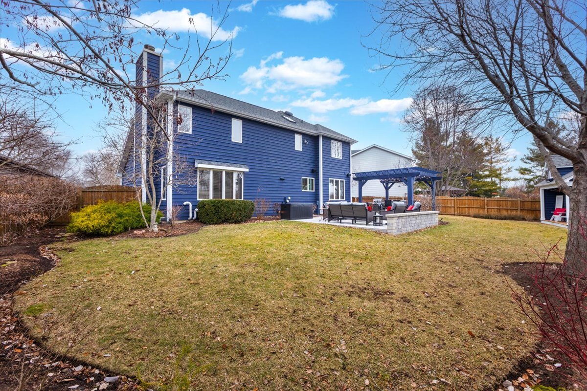 2438 Wendover Drive, Naperville, IL 60565