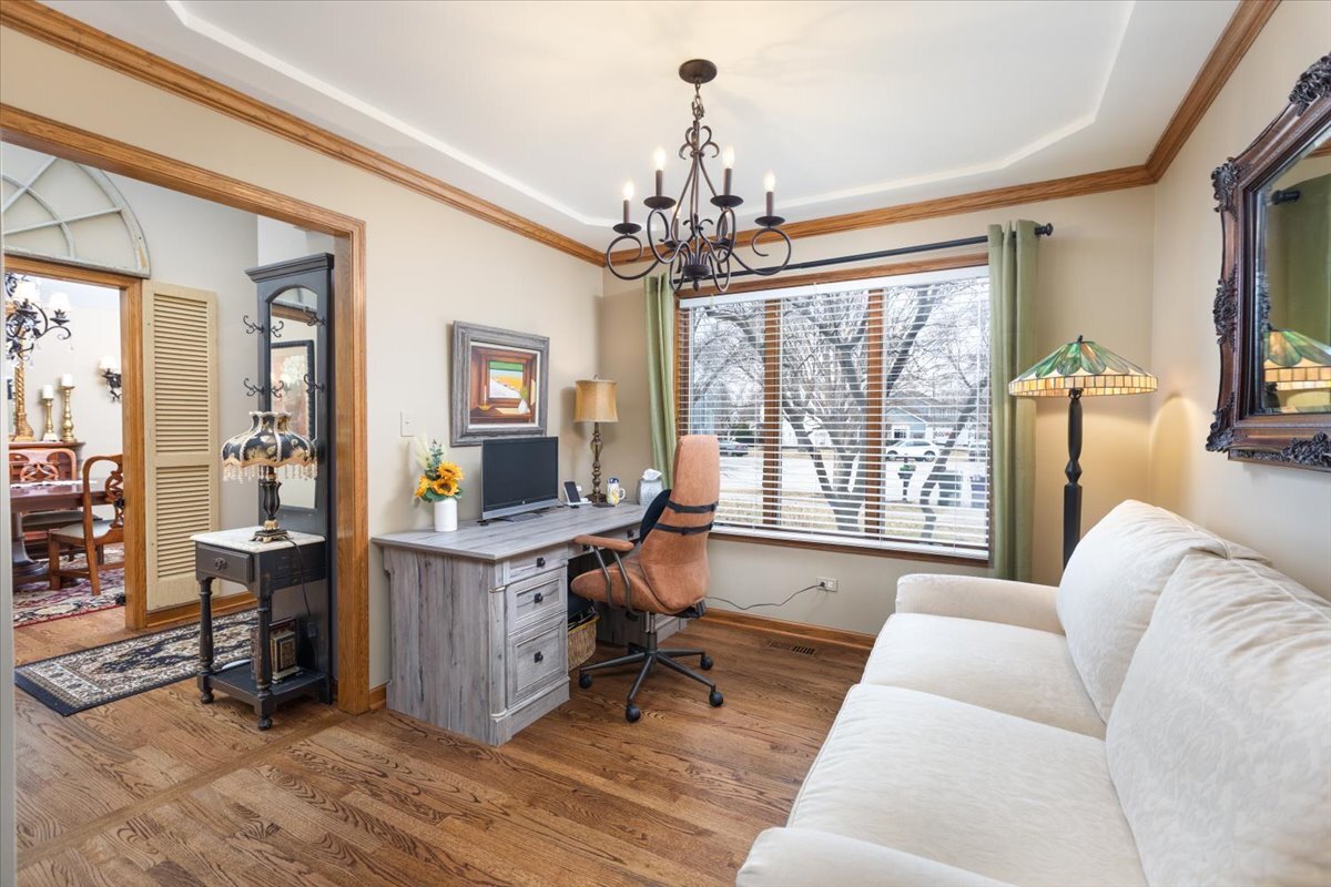 2438 Wendover Drive, Naperville, IL 60565