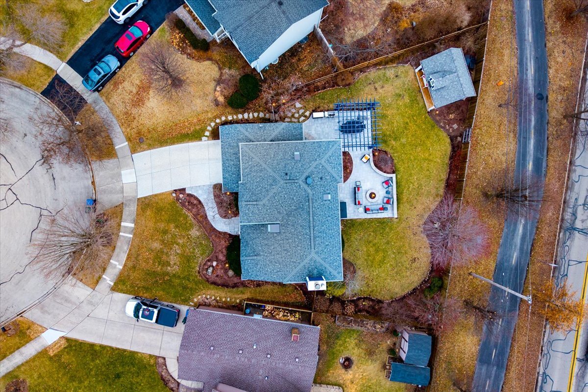 2438 Wendover Drive, Naperville, IL 60565