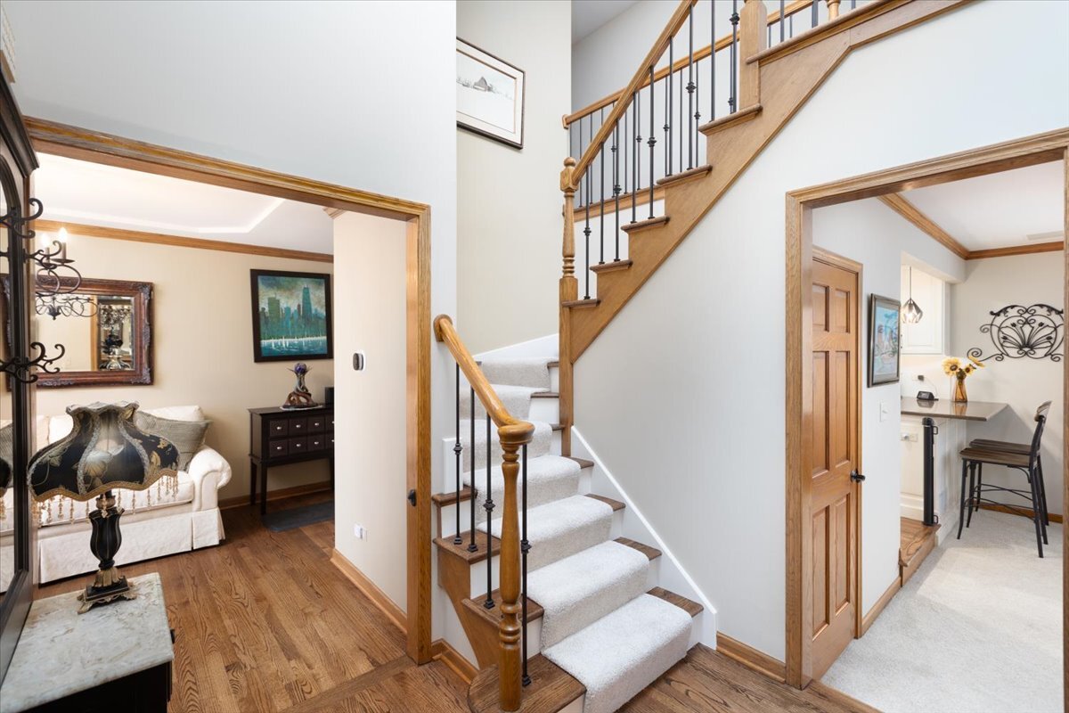 2438 Wendover Drive, Naperville, IL 60565