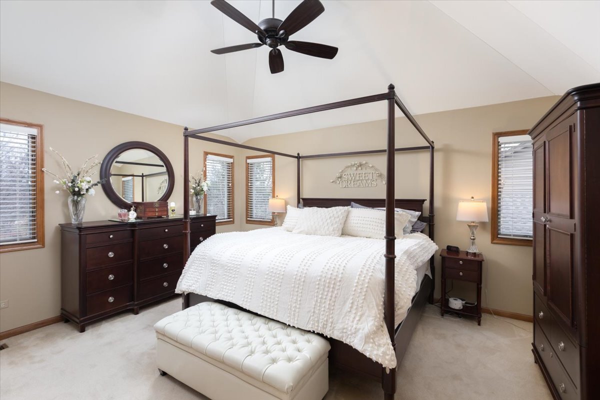 2438 Wendover Drive, Naperville, IL 60565