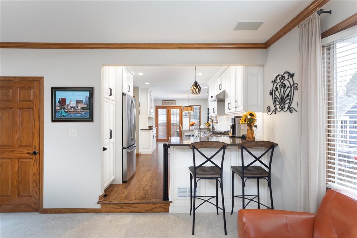 2438 Wendover Drive, Naperville, IL 60565