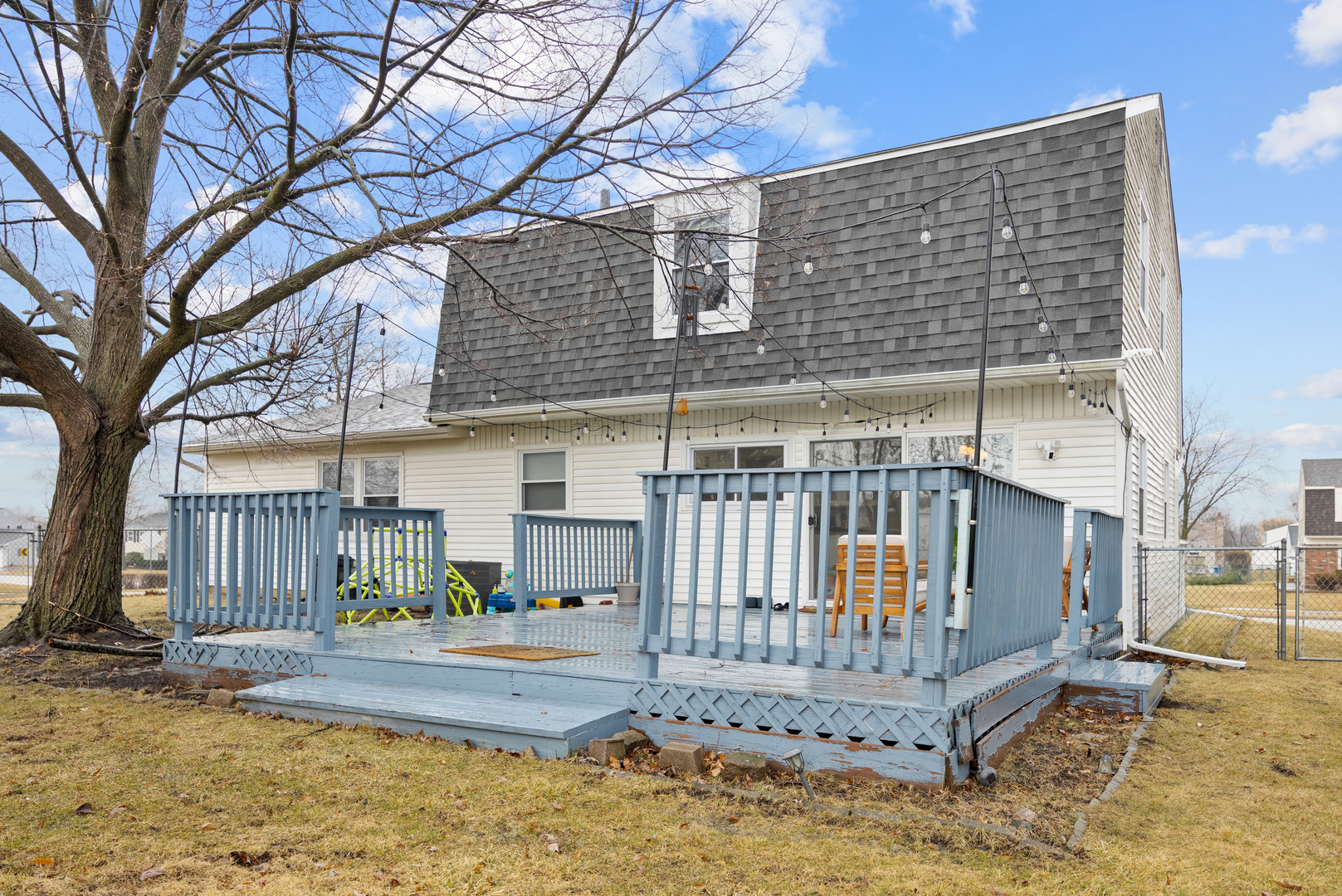 424 N Salem Drive, Schaumburg, IL 60194