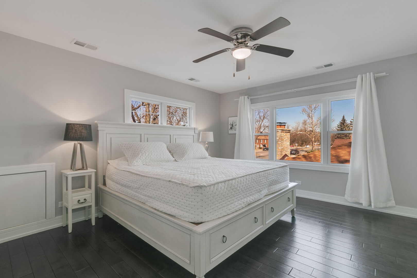 305 Desplaines Avenue, Riverside, IL 60546