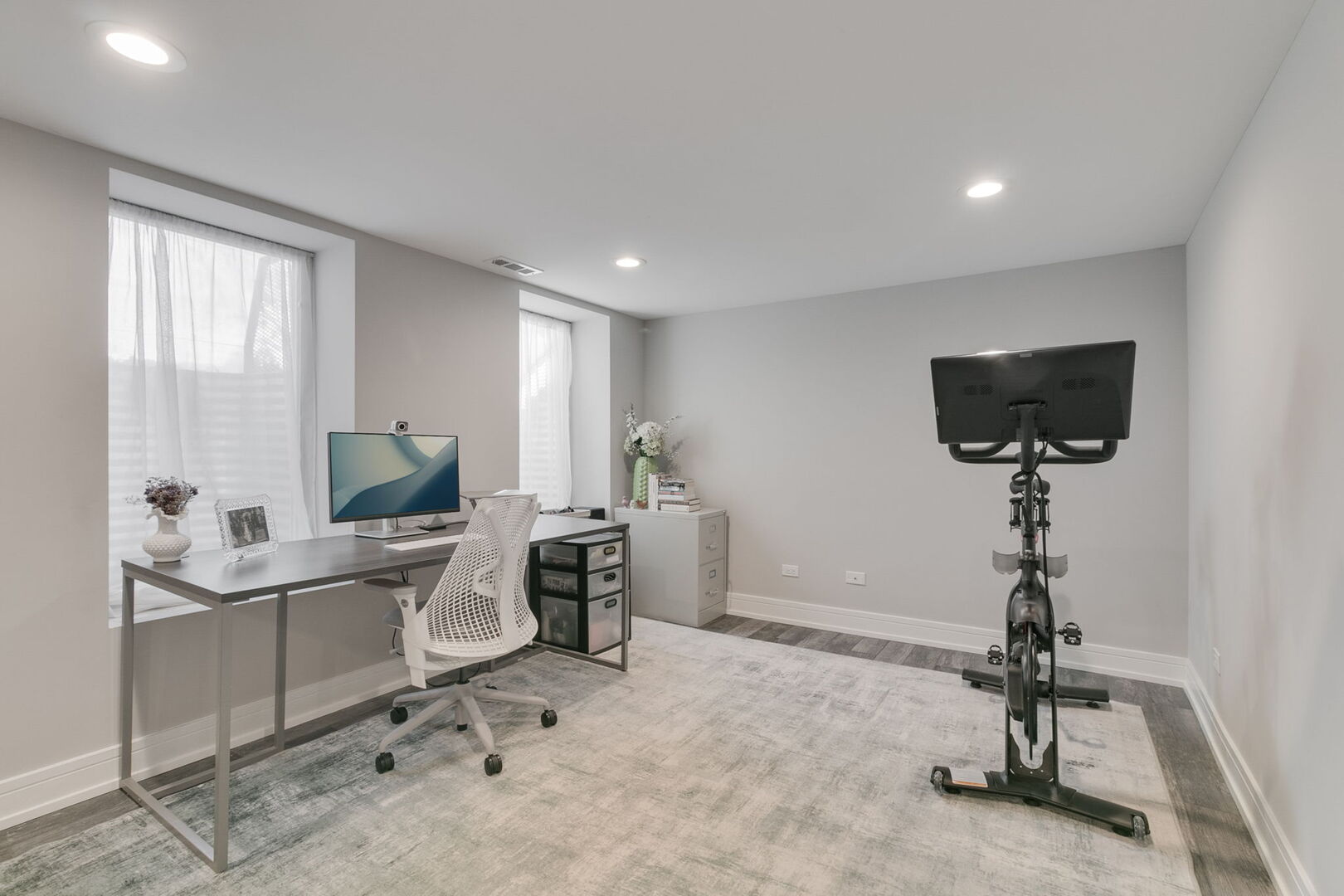 305 Desplaines Avenue, Riverside, IL 60546