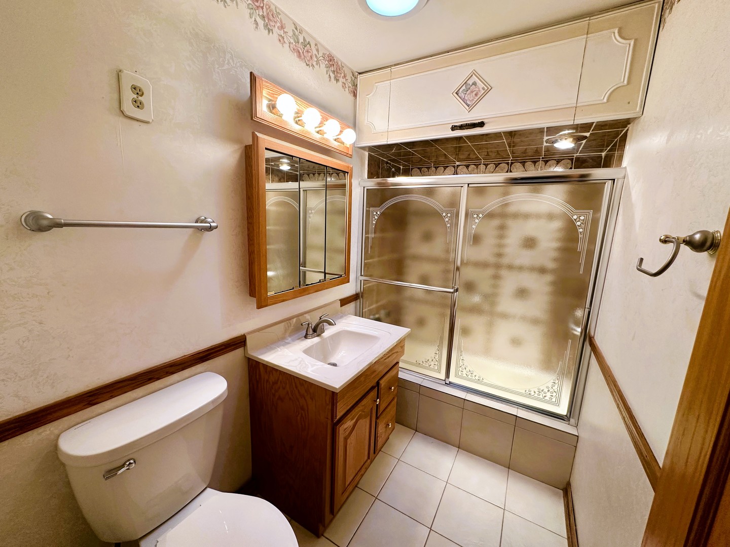 9112 Homestead Lane, Bridgeview, IL 60455