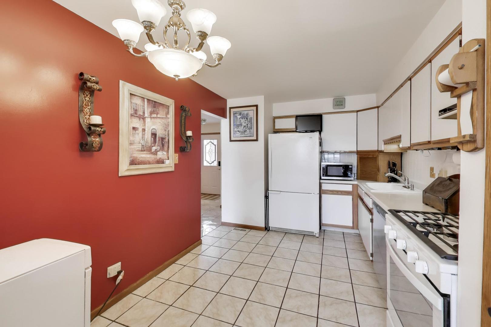 16408 Oxford Drive, Tinley Park, IL 60477