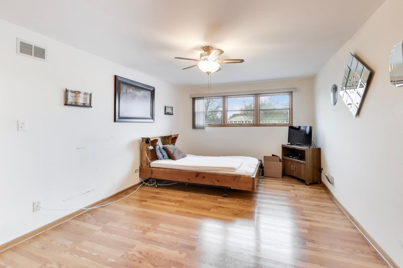 16408 Oxford Drive, Tinley Park, IL 60477