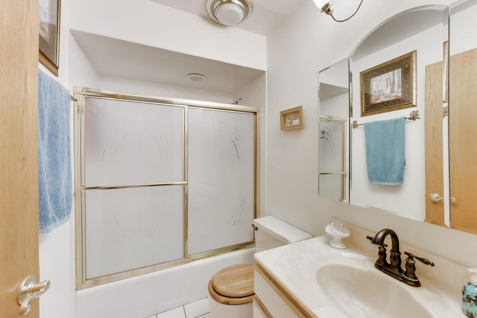 16408 Oxford Drive, Tinley Park, IL 60477