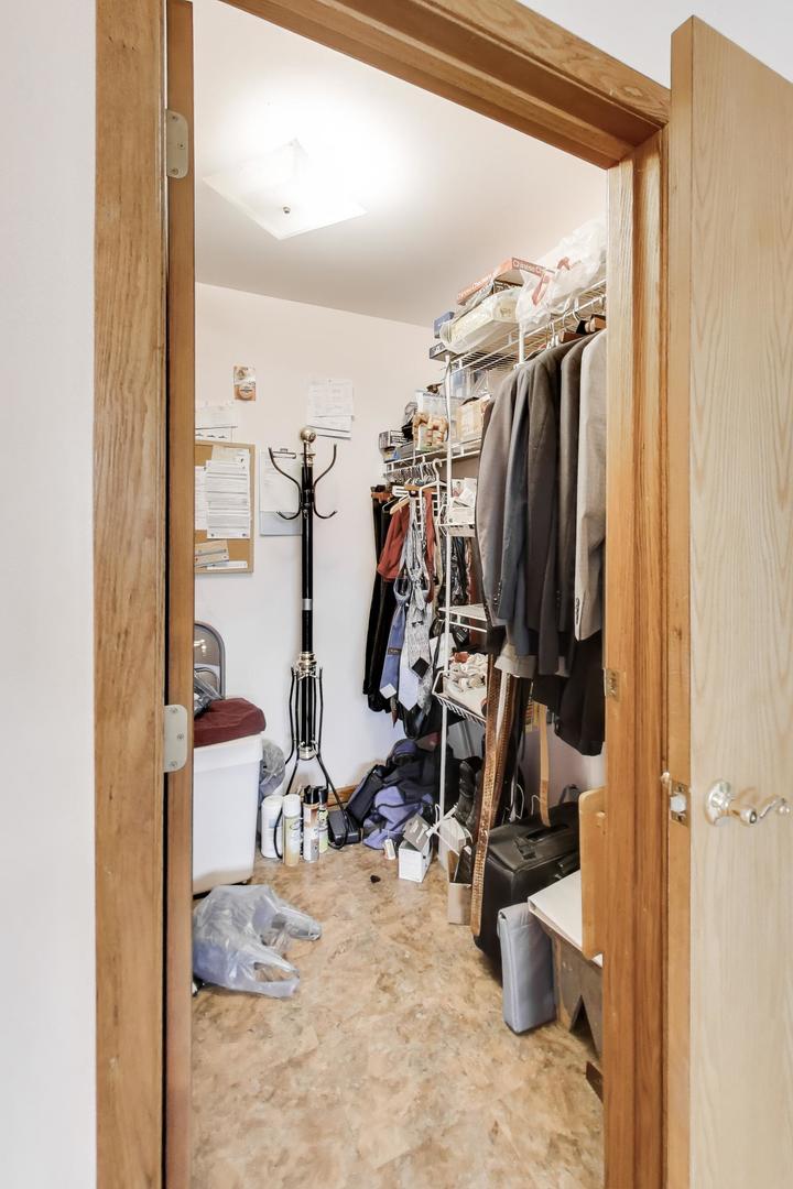 16408 Oxford Drive, Tinley Park, IL 60477