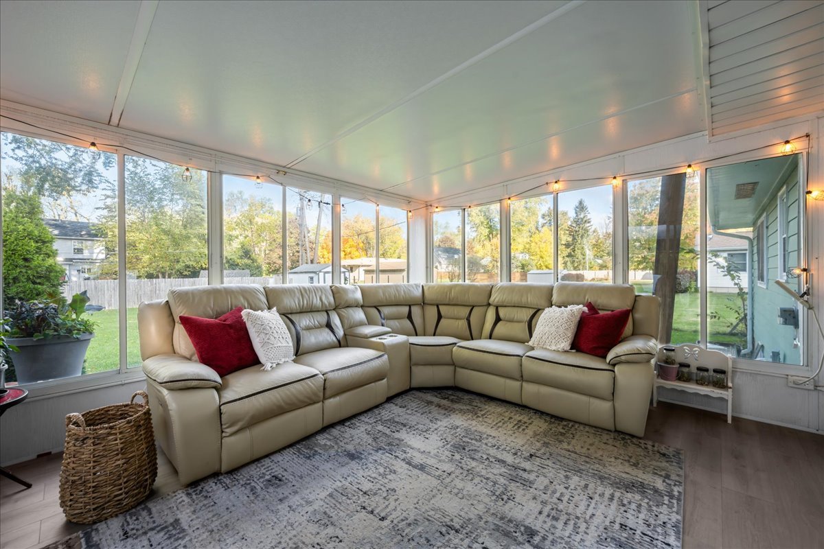 1302 Cary Road, Algonquin, IL 60102