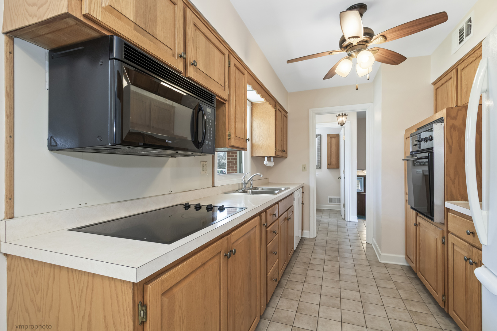 457 N Comfort Lane, Palatine, IL 60067