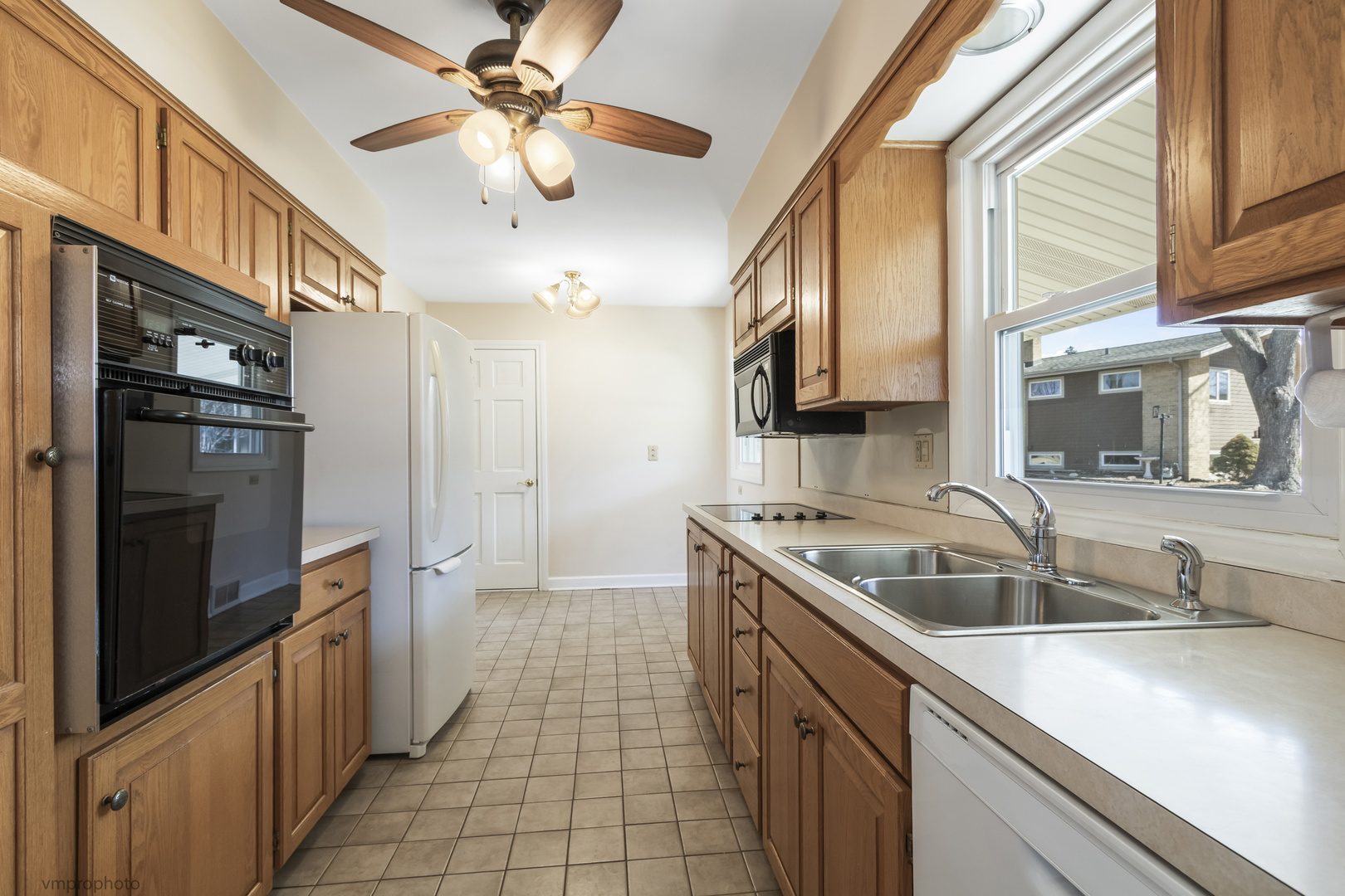 457 N Comfort Lane, Palatine, IL 60067