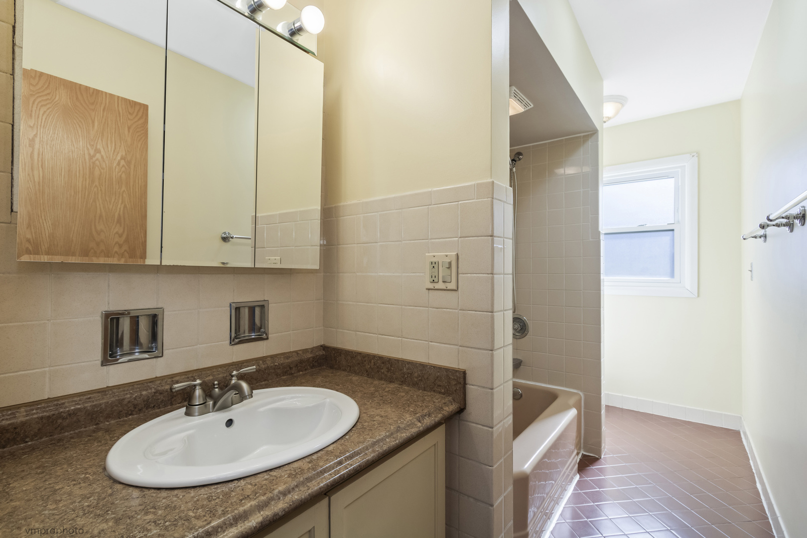 457 N Comfort Lane, Palatine, IL 60067