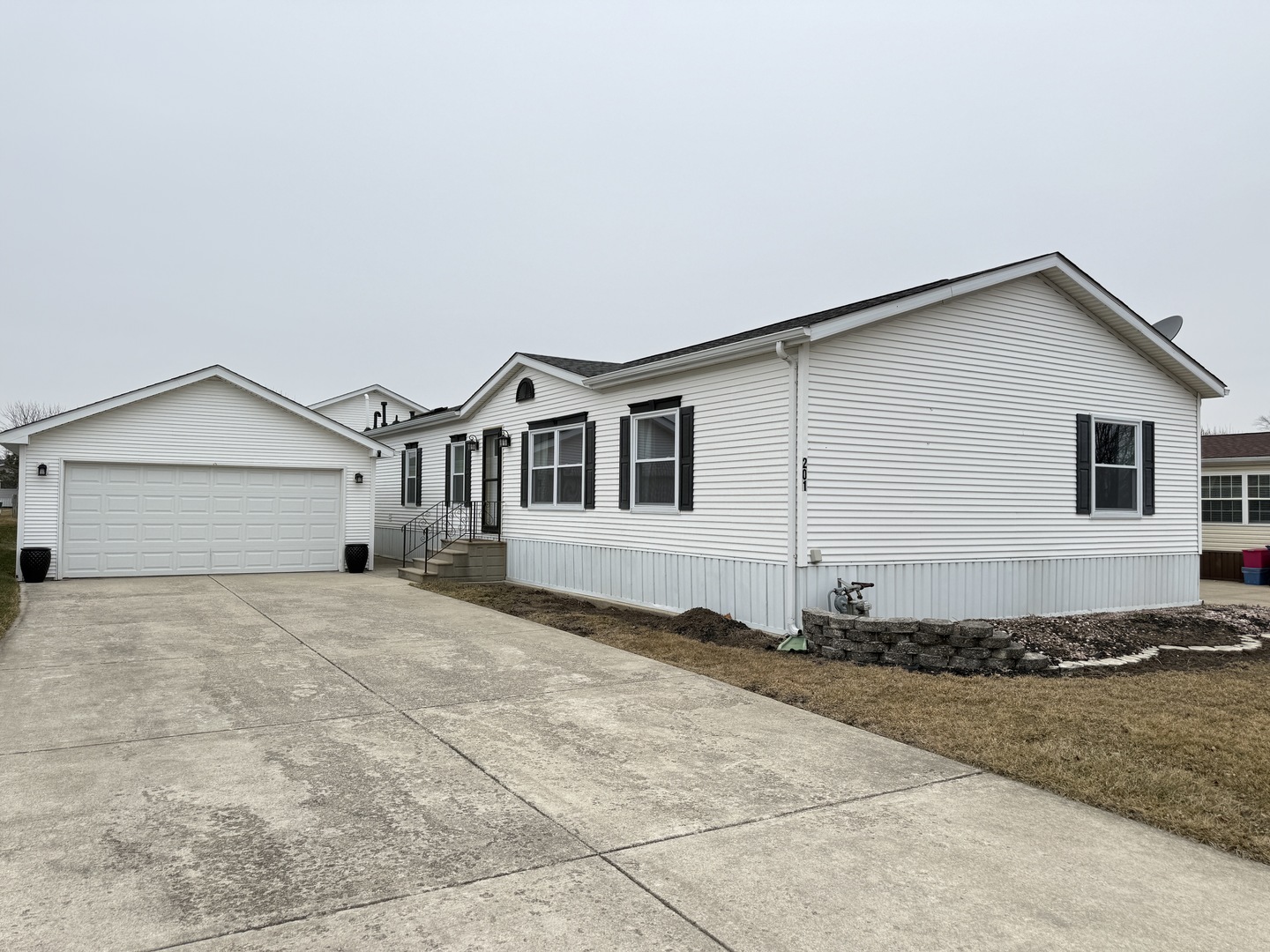 201 BEGONIA Drive, Matteson, IL 60443