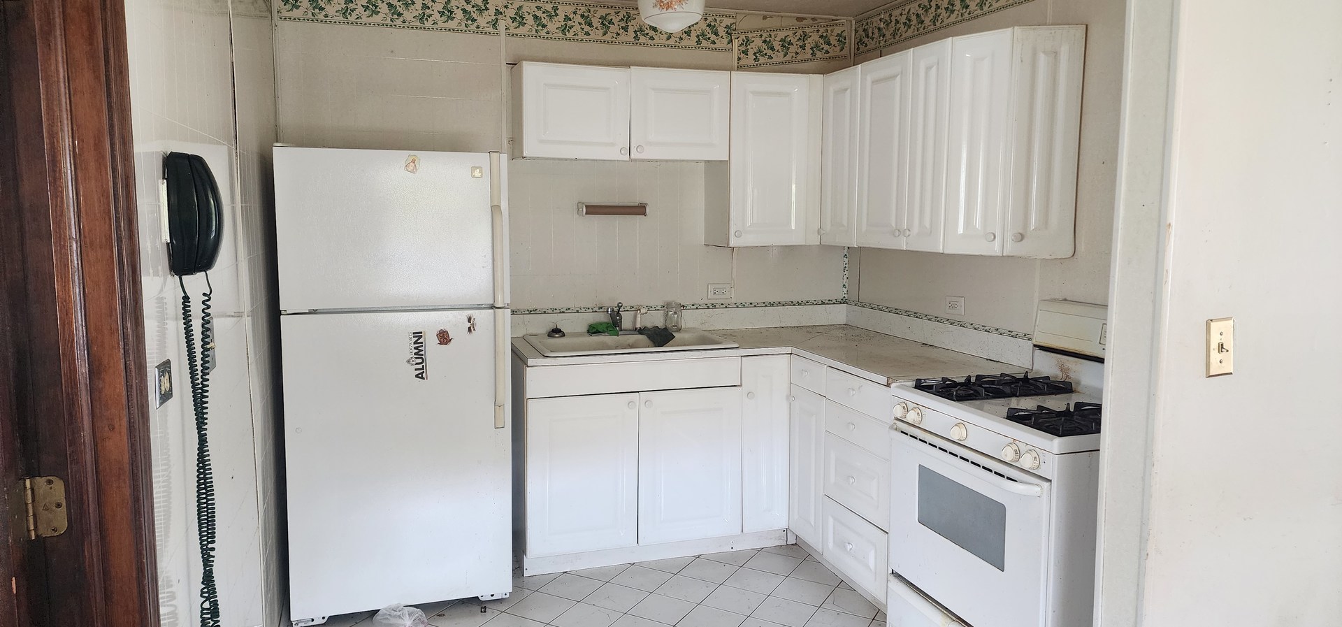 424 Mark Avenue, Glendale Heights, IL 60139