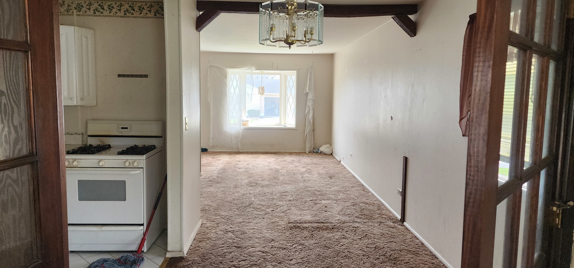 424 Mark Avenue, Glendale Heights, IL 60139